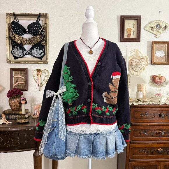Touchy Subject Sweaters - 90's quirky vintage teddy bear novelty cropped Christmas cardigan